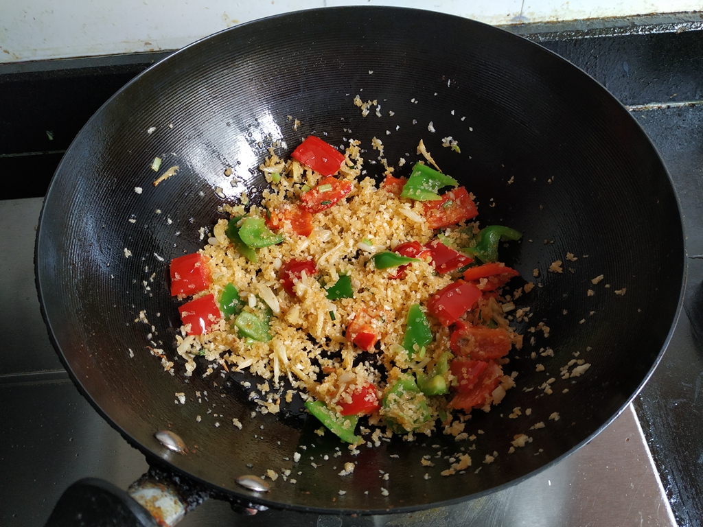 避风塘小海虾怎么做好吃又简单,连云港的海虾怎么做着吃