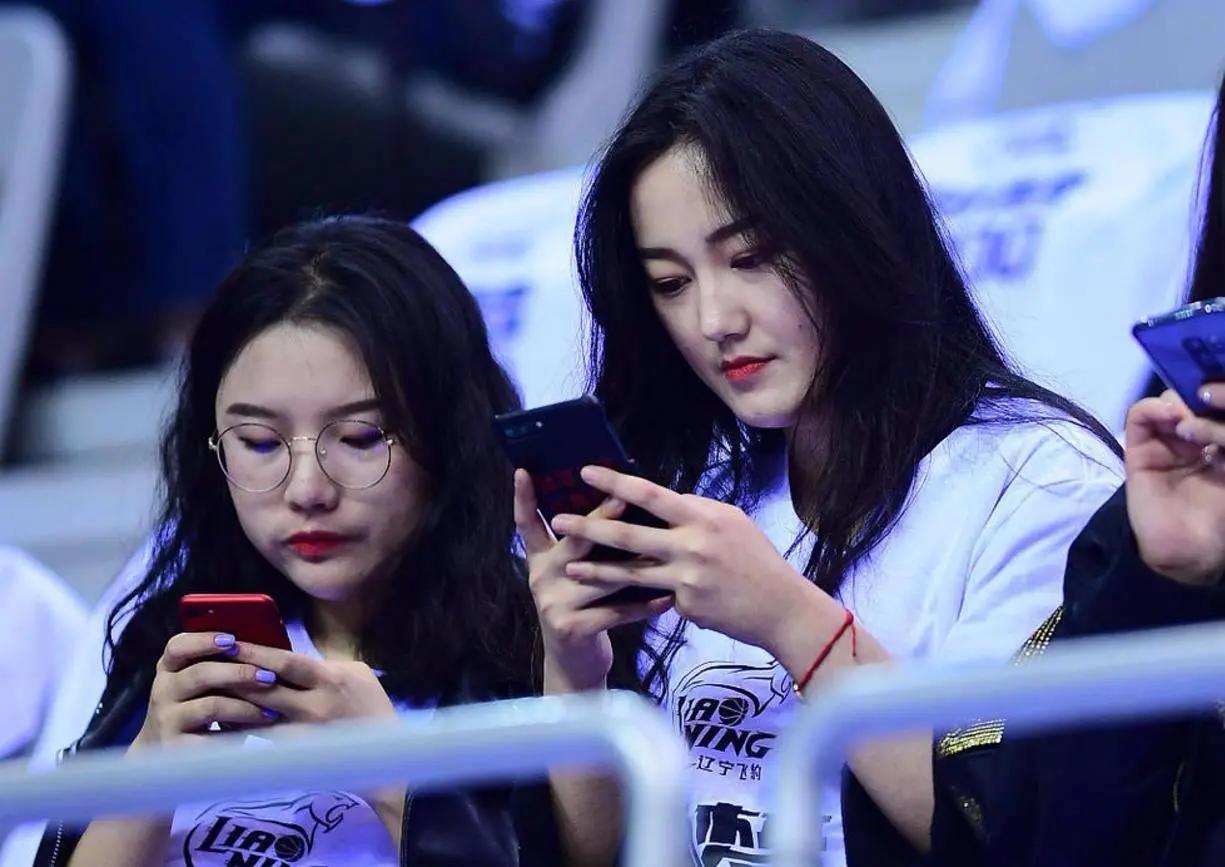 为什么手机有话费还是没有显示hd,手机有话费但信号上面不显示hd