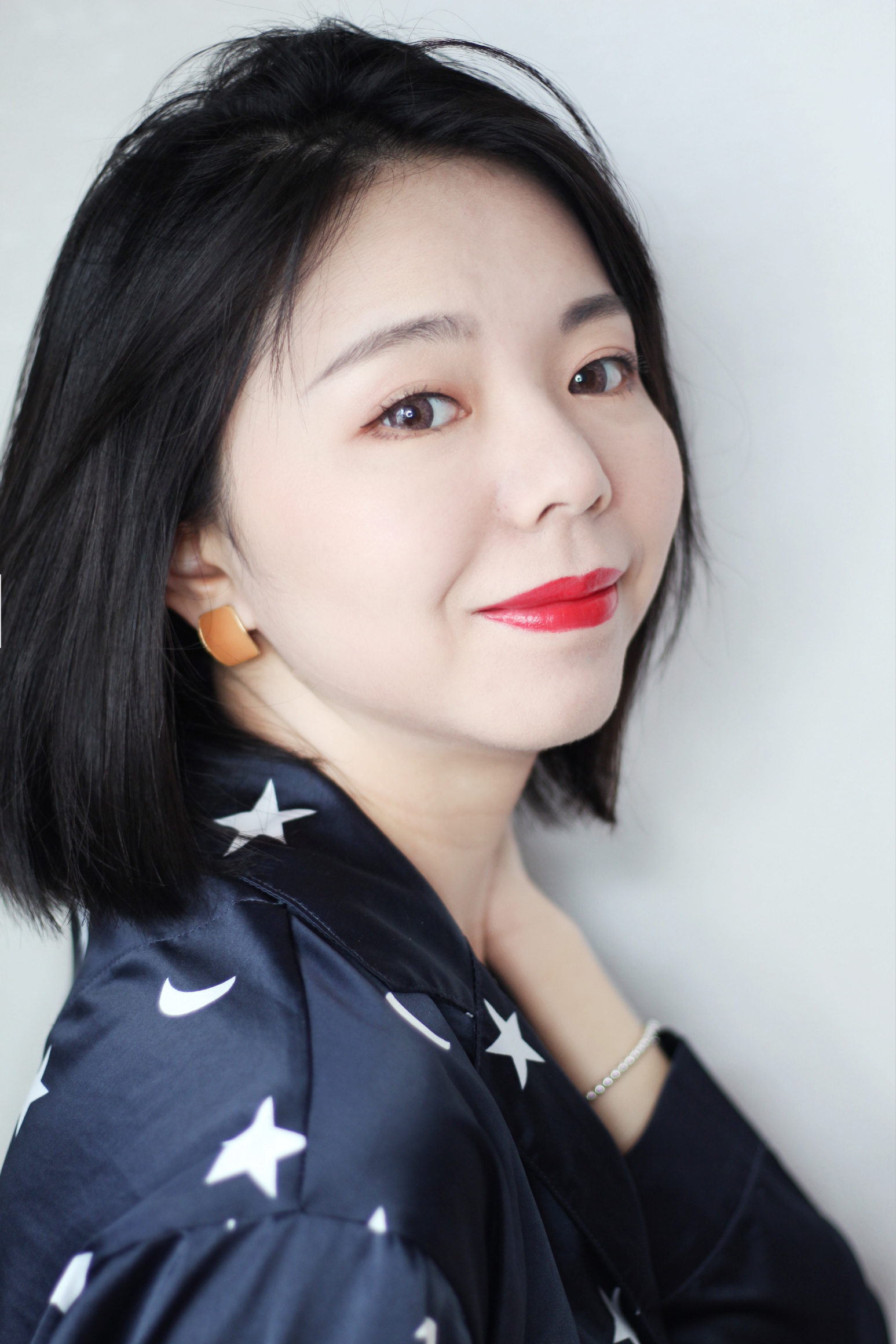 为YSL热门色实名爆灯又被榨干钱包的欧尼