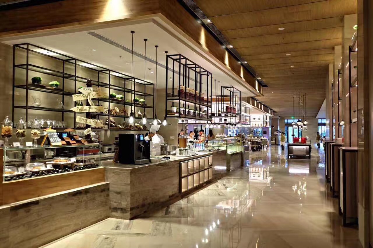 金沙湾看海酒店推荐理由,坐拥一整片森林的温泉度假酒店