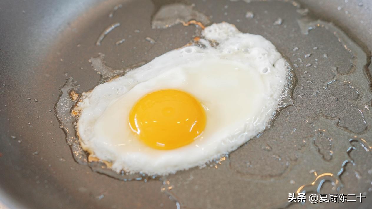 如何炒粉丝松散不粘成一团,炒粉丝很硬是怎么回事