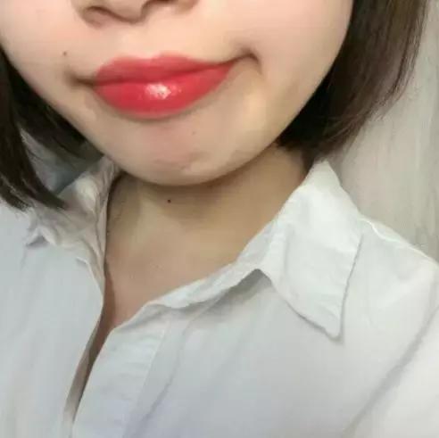 职场口红色推荐显白潮色,比较适合上班涂比较淡的口红
