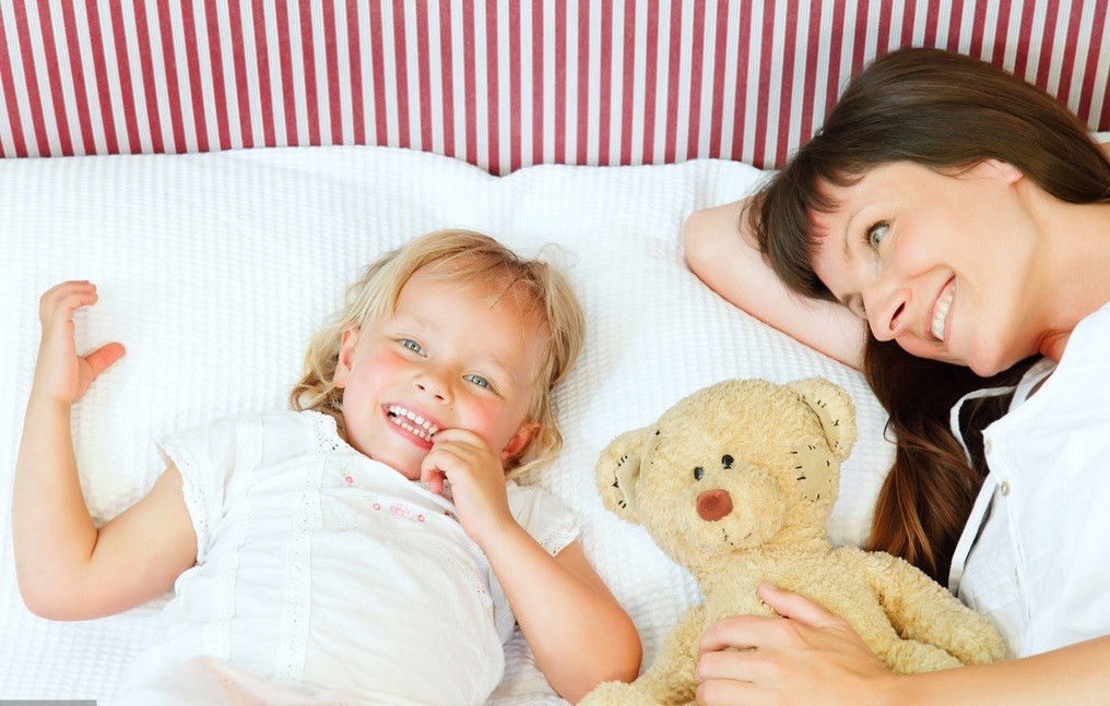 宝宝太黏妈妈怎么办就4招,1岁10个月宝宝很黏妈妈怎么办