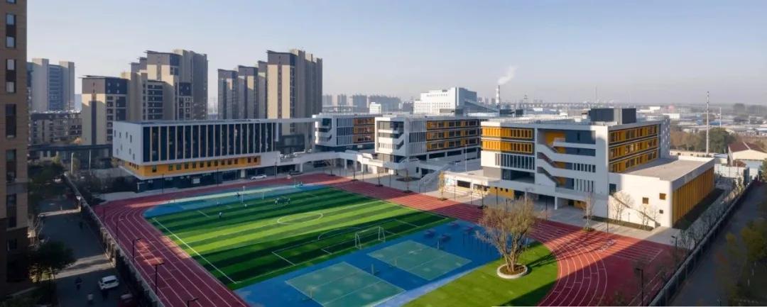 多维度的空间体系——东北英才教育集团第一中学/霍普股份