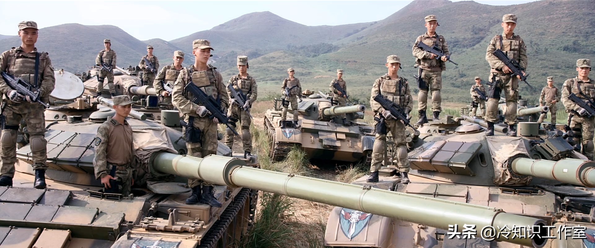 战狼二解说介绍枪械,战狼2枪械训练视频