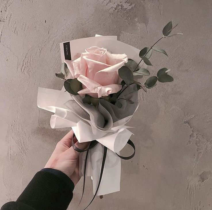 单支花束图片送女朋友,单支玫瑰花束怎么包装赶紧学起来