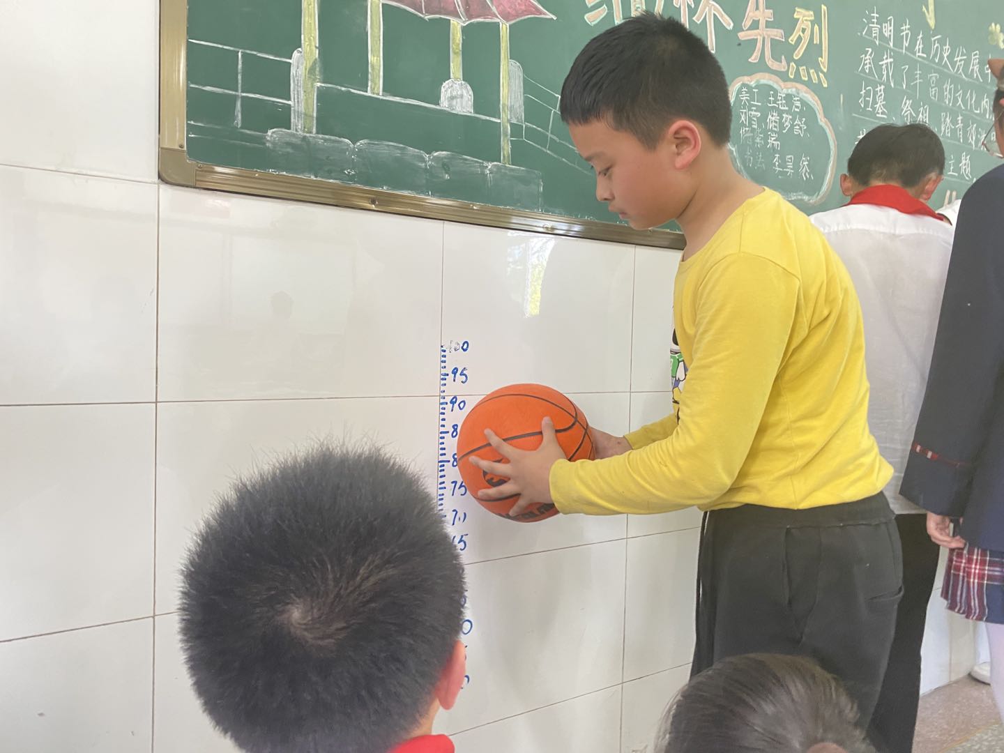 球的反弹多高合适,球落地反弹是什么力