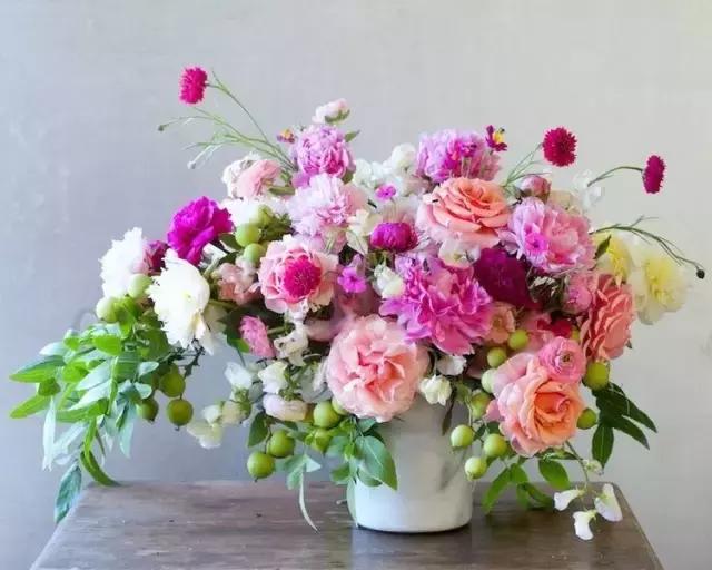 鲜花发过来应该怎么处理,鲜花蔫了倒点什么进去