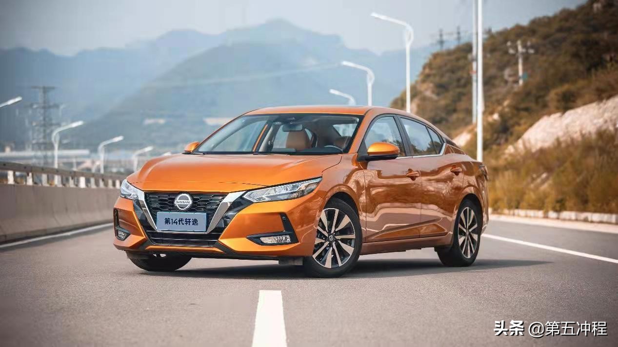 丰田卡罗拉和轩逸哪个值得入手,丰田卡罗拉与日产轩逸优劣比较