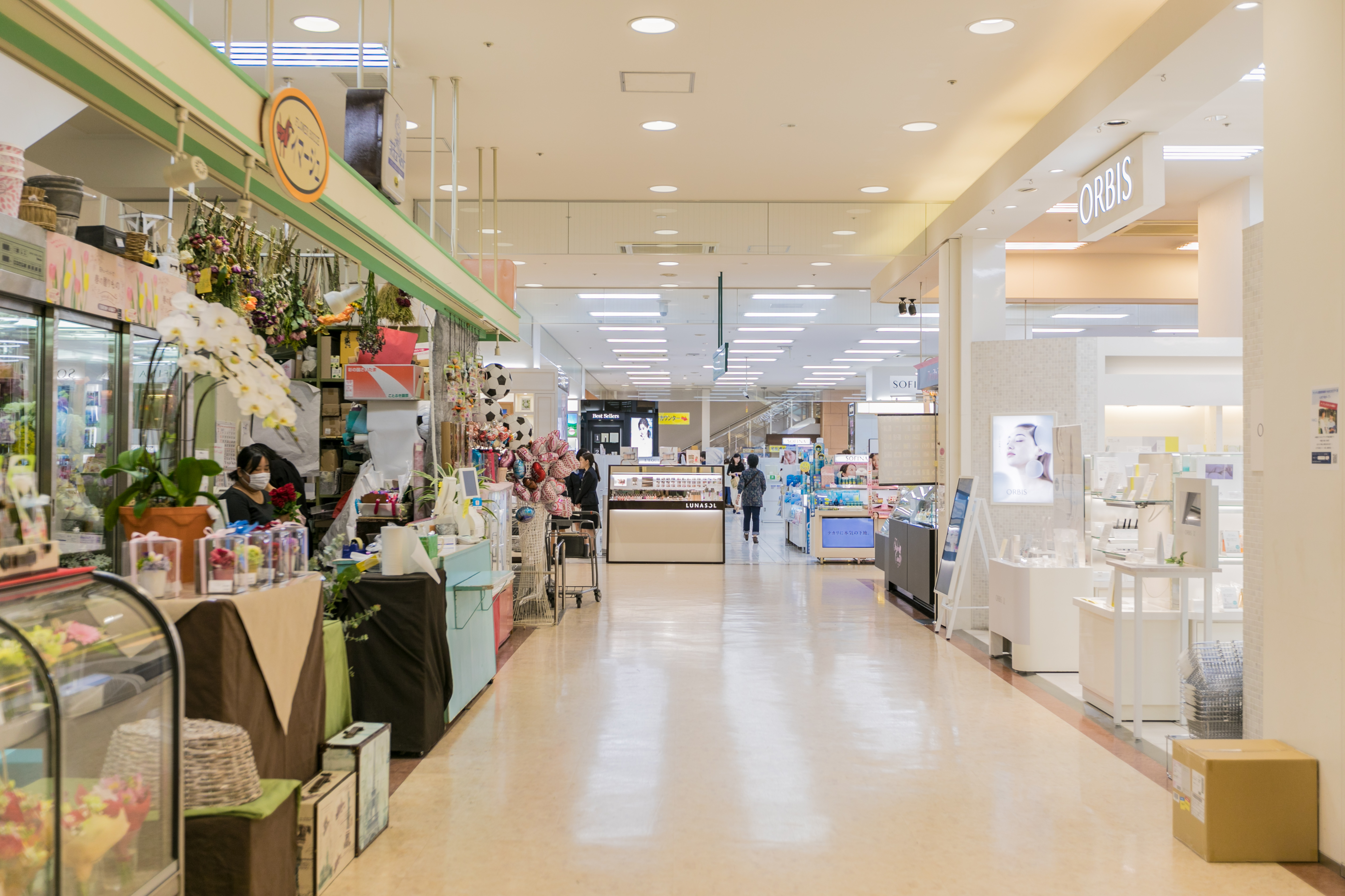 冲绳两条购物街,但中国人更喜欢去新建,大有赶超老街的趋势