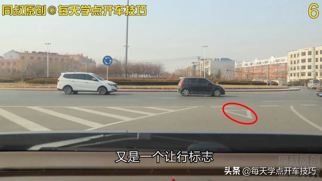 城市路环岛行驶错过路口能倒车不,三环环岛行驶错过路口能倒车不