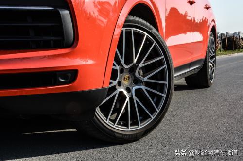 保时捷cayennes,保时捷新出的cayennee-hybrid2.0t试驾