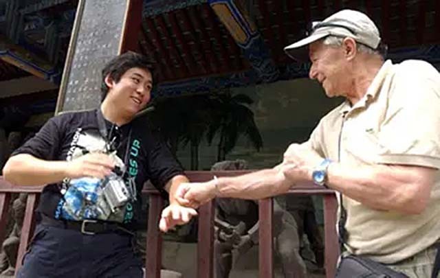 中国小伙为报答瑞士房东为其送终,2012年老人去世:想长眠于中国