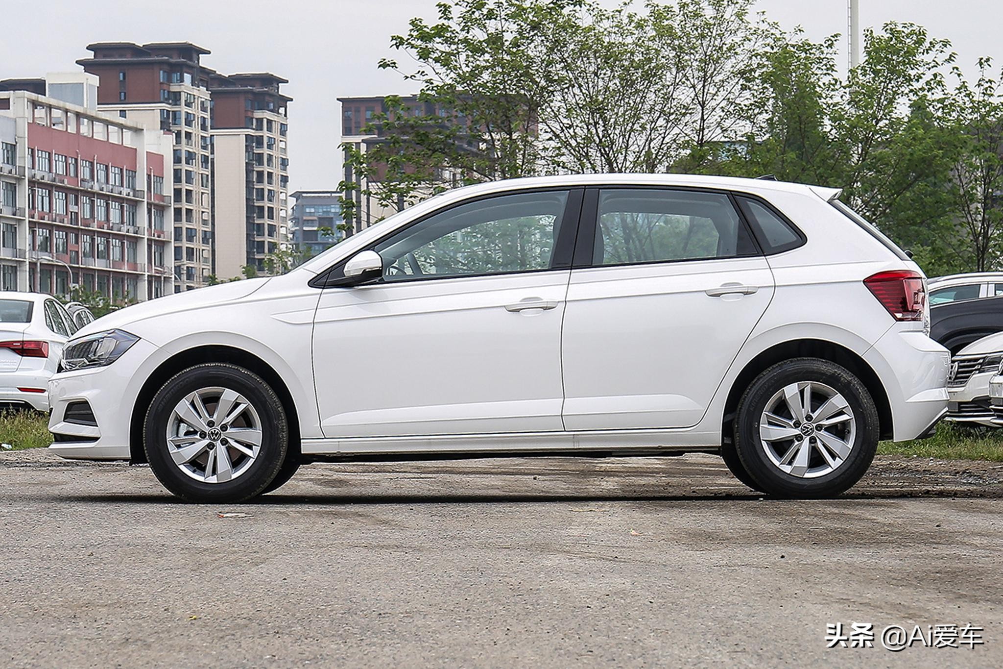 最新款大众polo值得买吗,省油代步车德系车