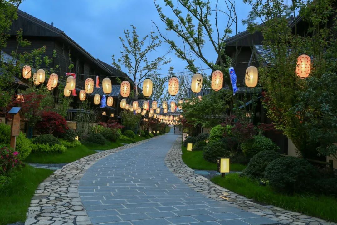 住进风景里温泉酒店,住进风景里旅游度假温泉酒店