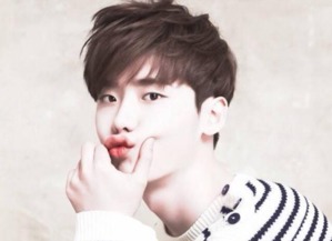 李钟硕高冷呆萌,李钟硕又憨又可爱