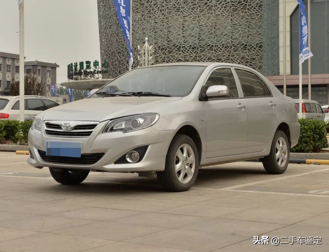 花冠车门上的三角板怎么拆,花冠车门内饰板怎么拆视频