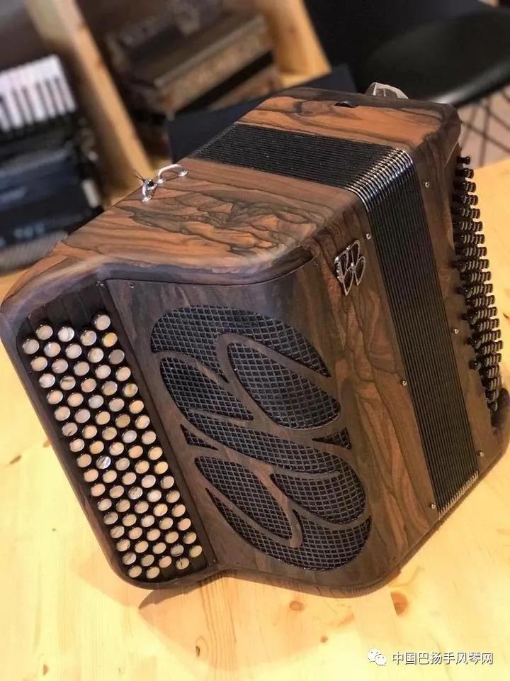 意大利BB手风琴公司将携2020年新款手风琴上海乐器展！