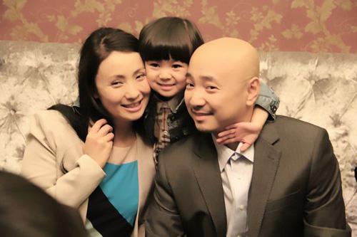 陈奕迅秃顶头发稀疏,陈奕迅同款发际线怎么补救