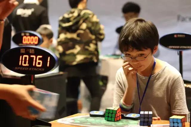 魔方的两种特殊情况,魔方种类从易到难