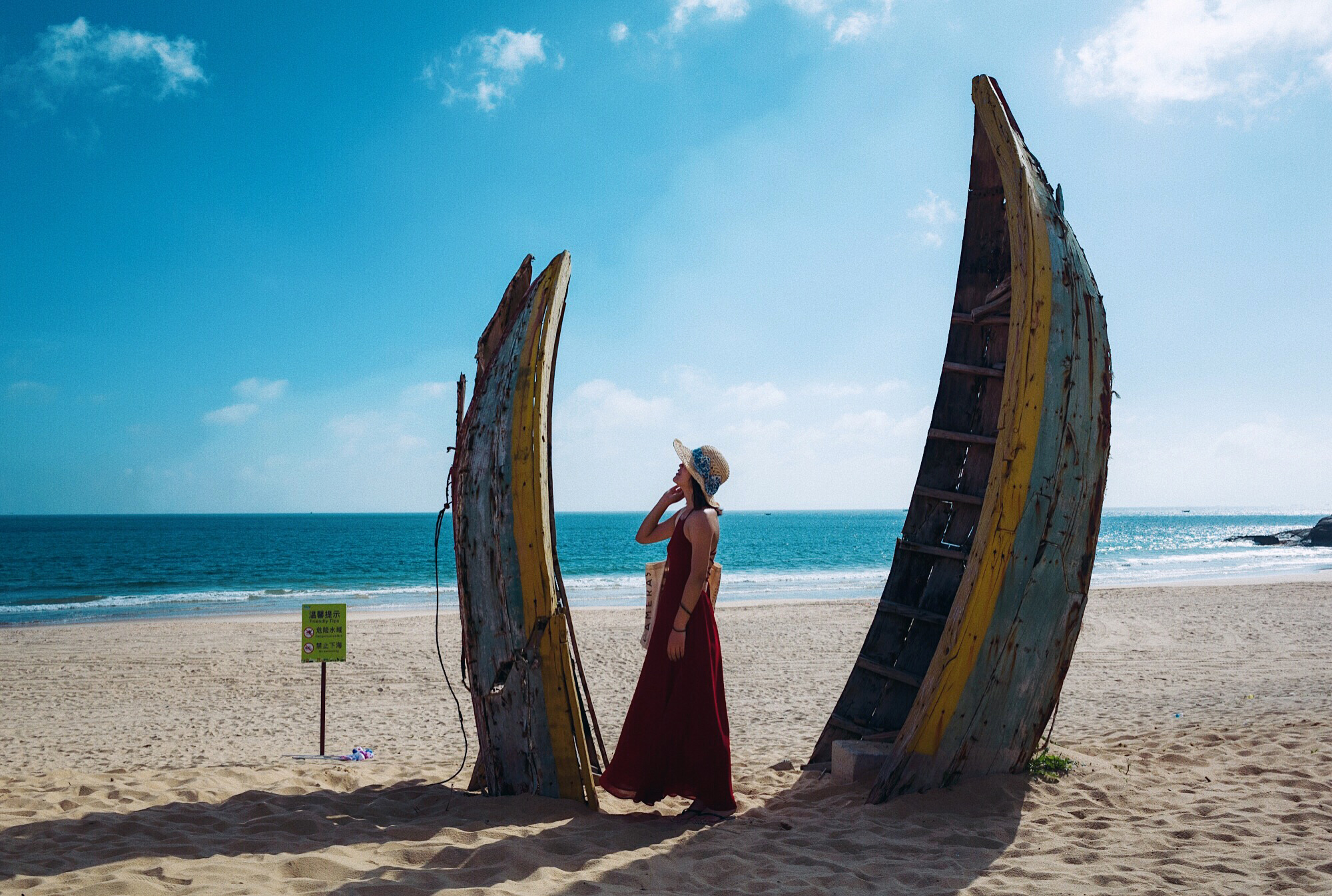 距离三亚60公里处有一个秘境，以“七彩沙滩”著称，知道的人不多