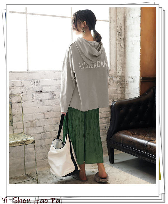 thombrowne灰色卫衣5码上身效果,灰色日系卫衣