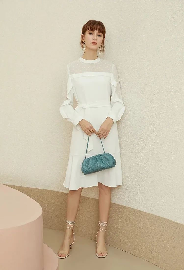 优雅连衣裙气质高级感小白裙,中长裙怎么穿才优雅时髦