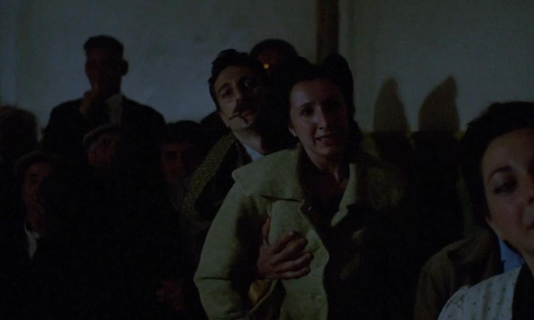 天堂电影院片尾经典吻戏,天堂电影院吻戏解读