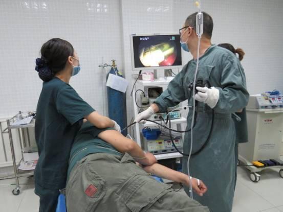 一般不建议年轻人做普通胃镜,一般不建议年轻人做胃镜