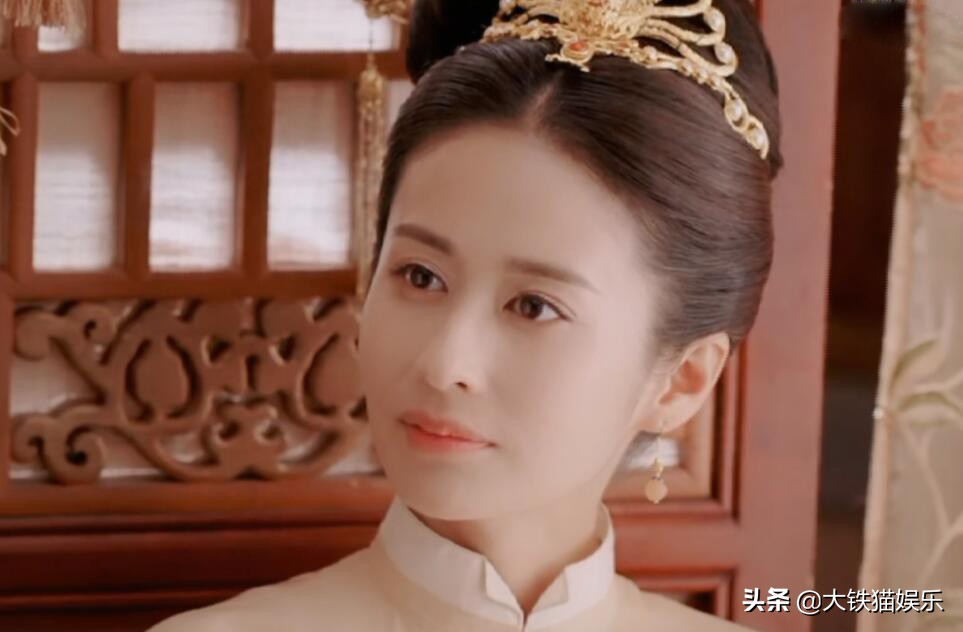 有一种女演员的尴尬，叫“演配角太漂亮，演主角又差了点儿意思”