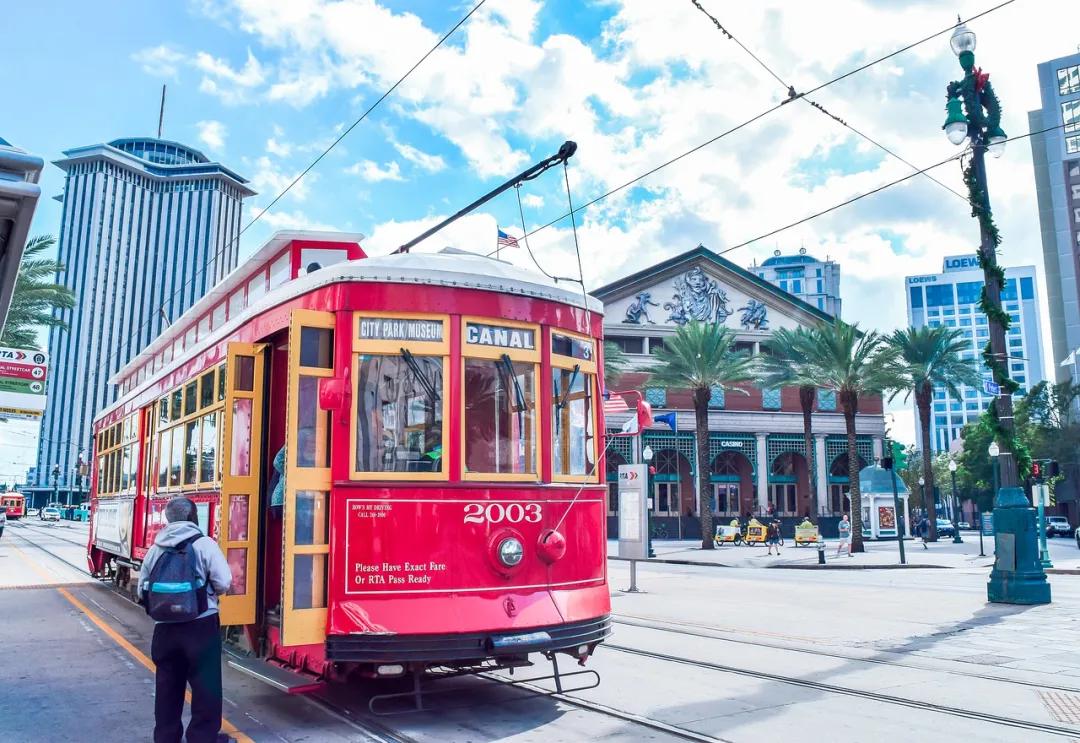 记住：specialbus不是“特别的公交”