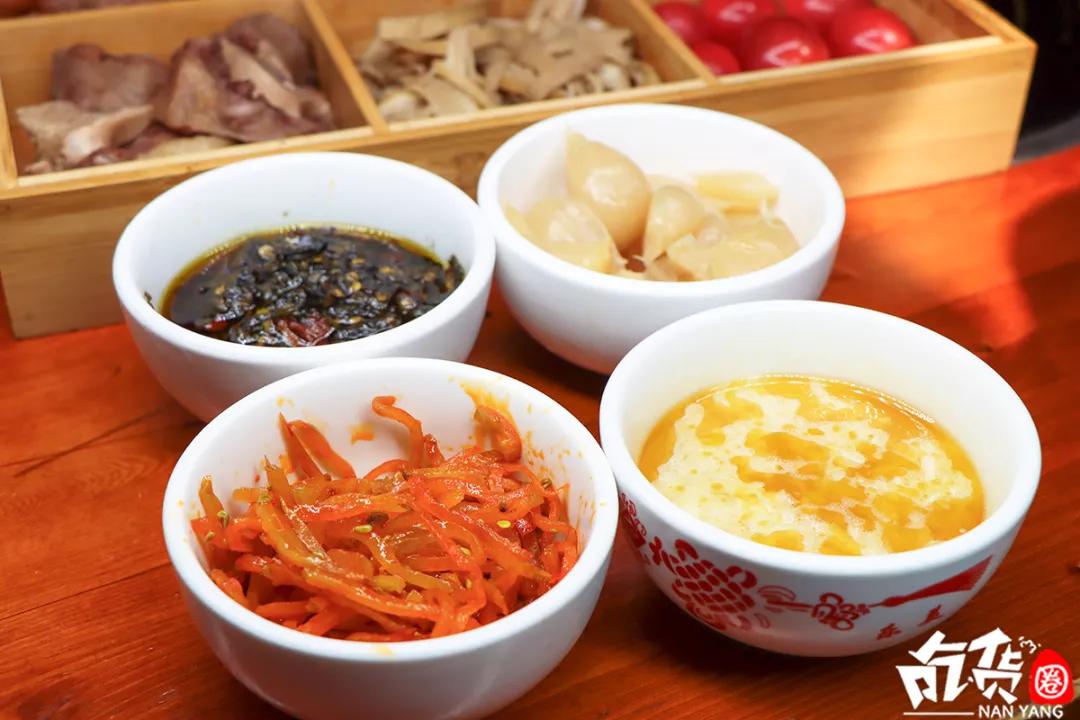 南阳老字号牛肉汤秘制烩面店,南阳第一家牛肉汤烩面