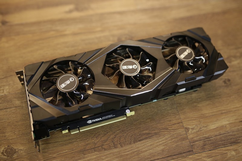 贫穷限制了想像，跑分64万烧包主机扫雷卡不卡？