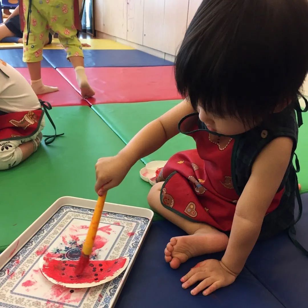 小孩刚开始写字怎么教握笔,儿童几岁来开始握笔写字比较合适