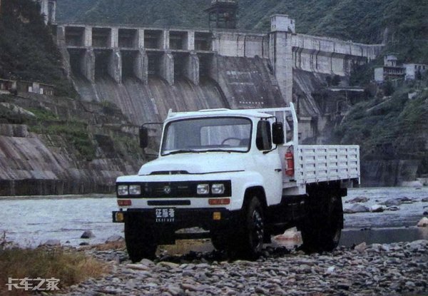 细数曾跑遍全国的东风eq140卡车,最新东风eq140-2卡车