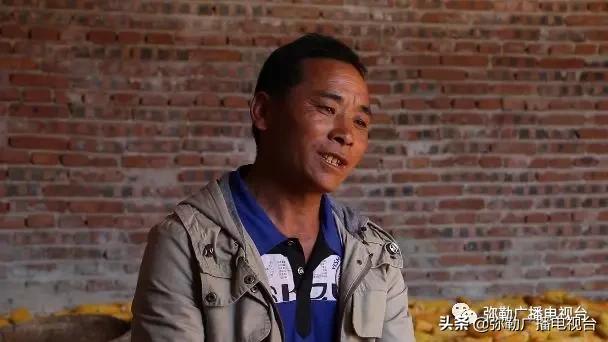 弥勒这一家子,穷!穷!富!富