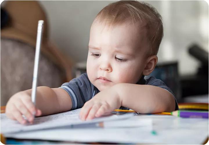 宝宝总写反字,孩子快6岁怎么老写反字