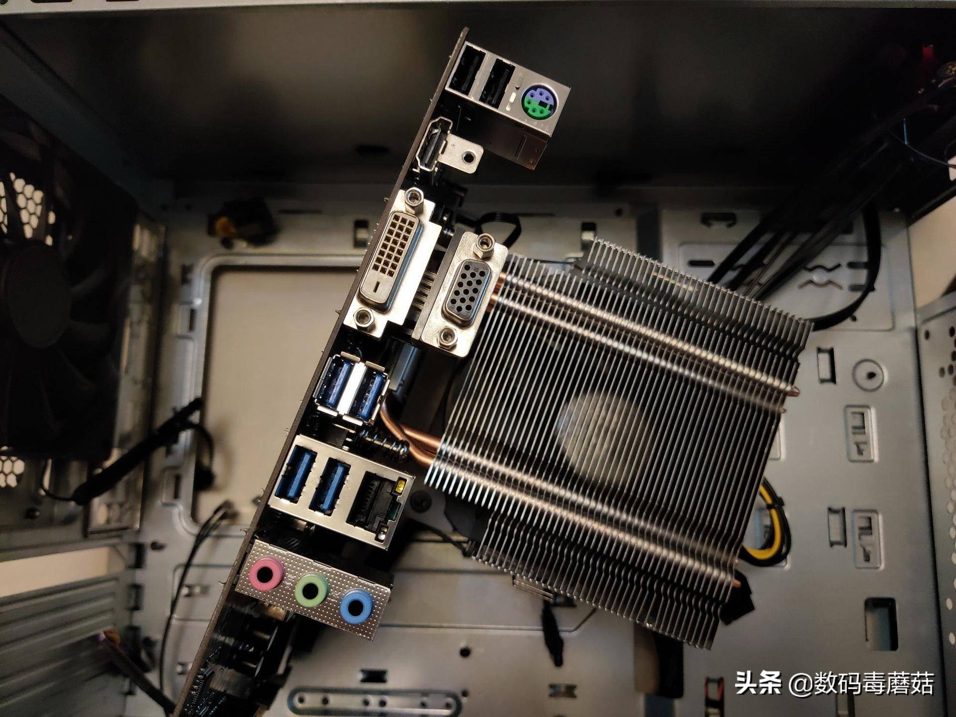 买一台整机有多难：七彩虹iGameM380拆给你看