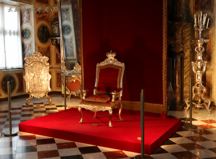 丹麦王室钻石王冠,丹麦王室红宝石王冠