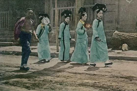 清朝后宫等级制度一览表：清朝太监等级