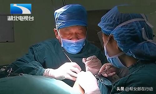 小伙被烧伤,小伙为救人烧伤毁容最后结果