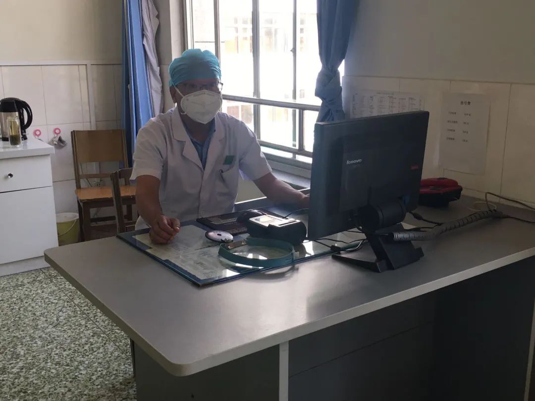 南阳医专一附院耳鼻喉科主任,南阳医院治鼻窦炎是什么手术