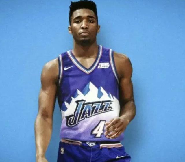 爵士重返季后赛,爵士大雪山球衣