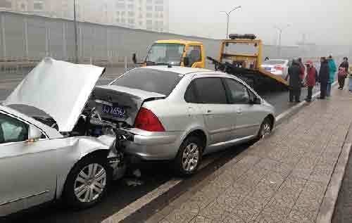 车辆被追尾自己无责怎么办,车辆追尾全责无保险怎么办