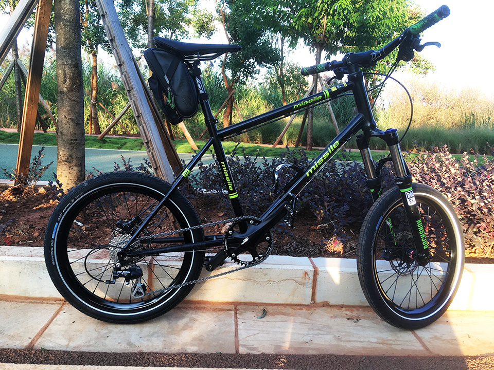 菜腿骑神车,菜腿玩山地车