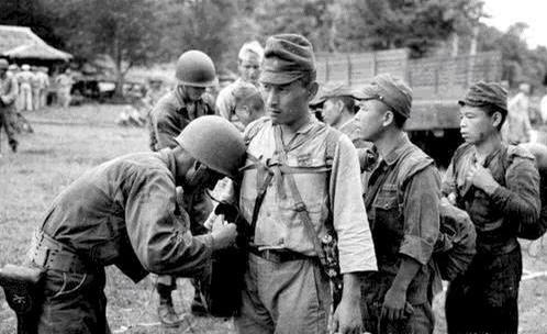 土匪谢文东和坏蛋是怎样炼成的,民国剿匪英雄谢文东