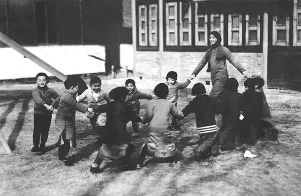 100年南京大桥绘画,南京红色100年