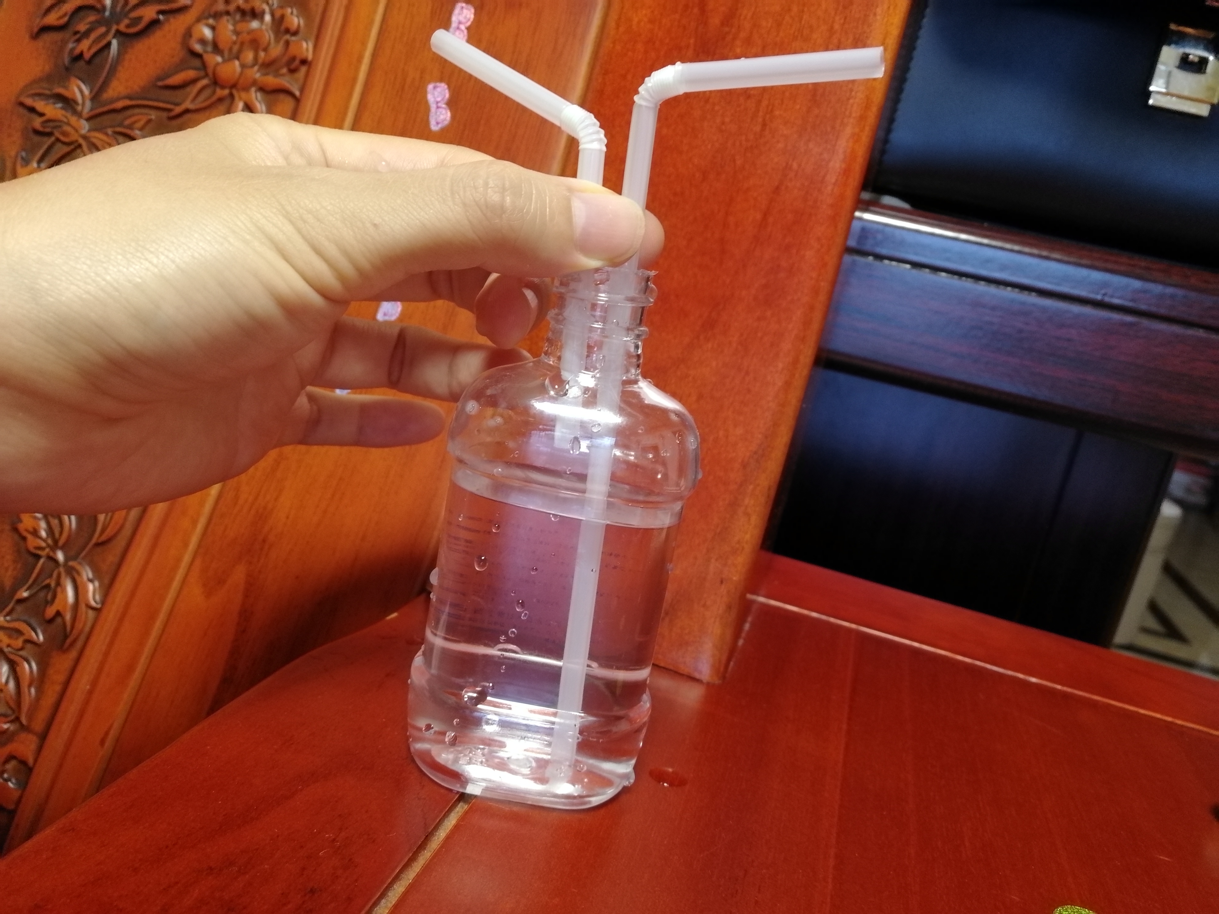 喷泉表演？也可以跟孩子一起来制作