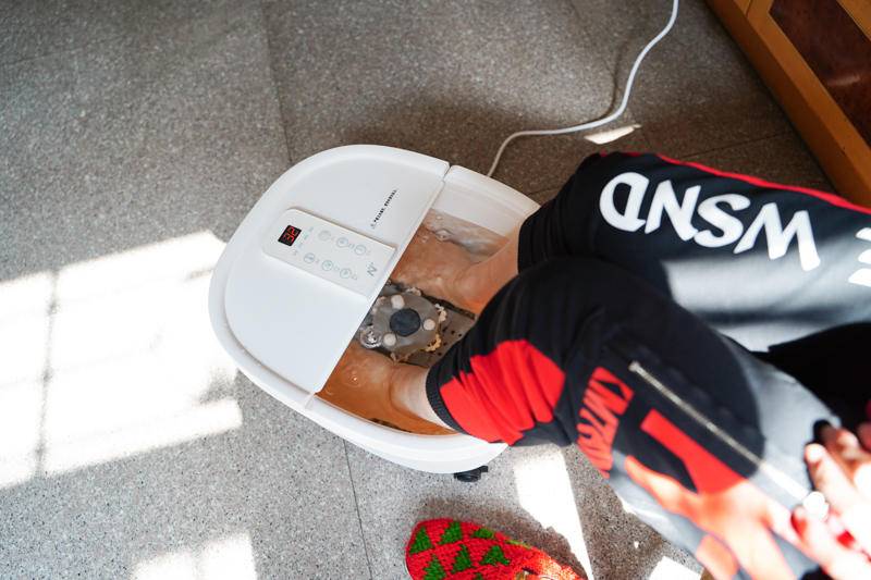 鍙岃剼娉¤剼,鍙岃剼娉＄儹姘磋兘鑸掔瓔娲荤粶