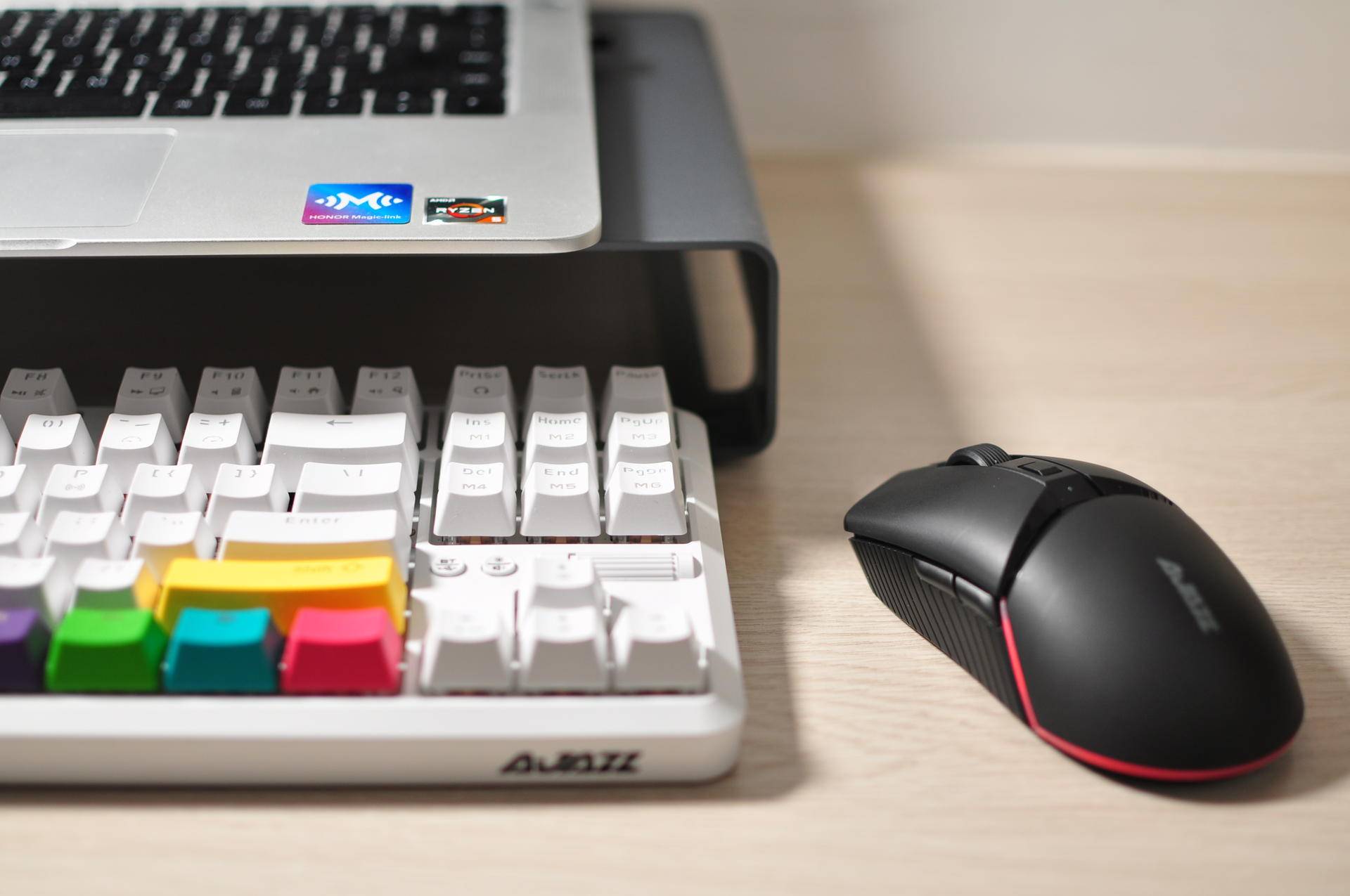 雷神ml703和罗技g304鼠标哪个好,手慢无罗技g304无线鼠标159元